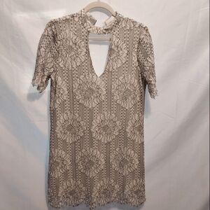 Socialite Lace Dress